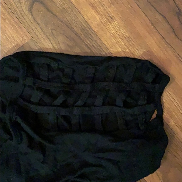 Black shirt - Picture 3 of 4